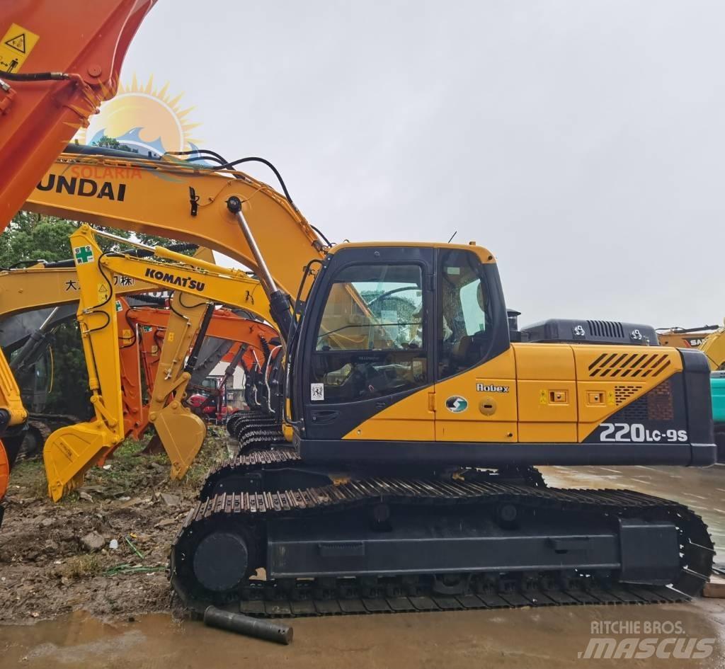 Hyundai R220LC-9S Gravemaskiner på hjul