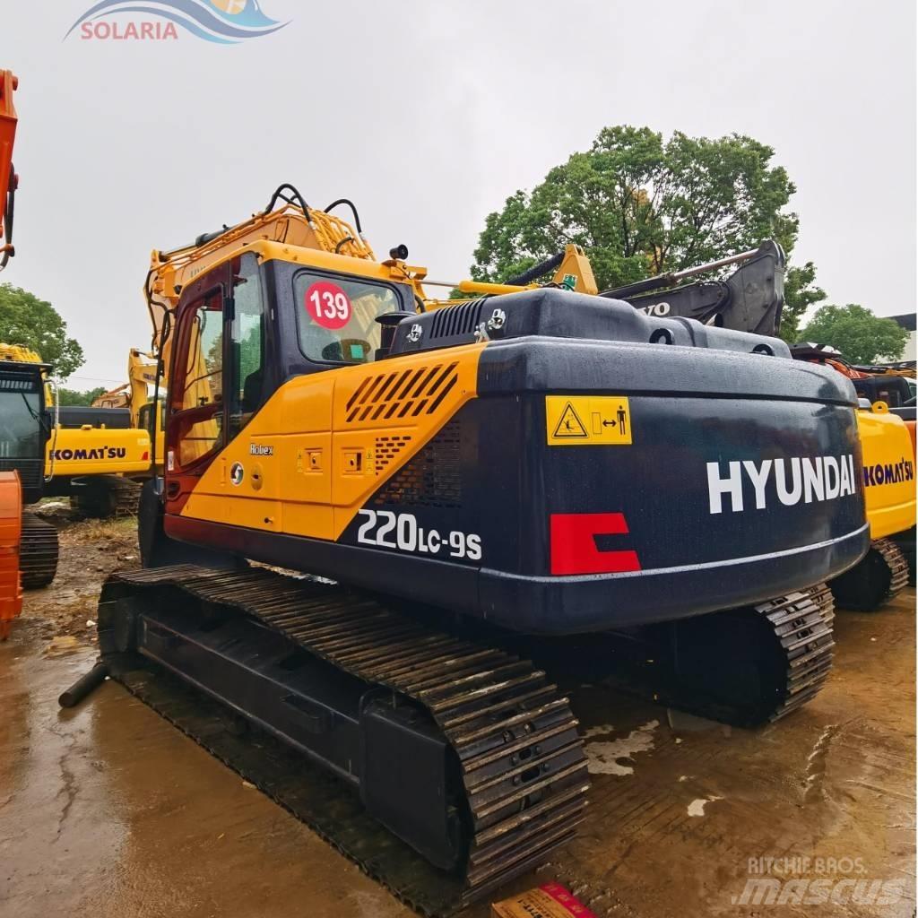 Hyundai R220LC-9S Gravemaskiner på hjul