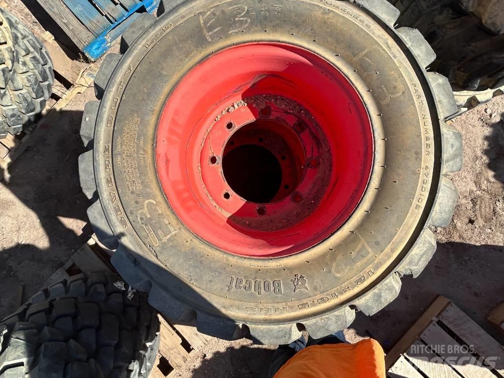 Bobcat 12x16.5 Tires Dæk, hjul og fælge