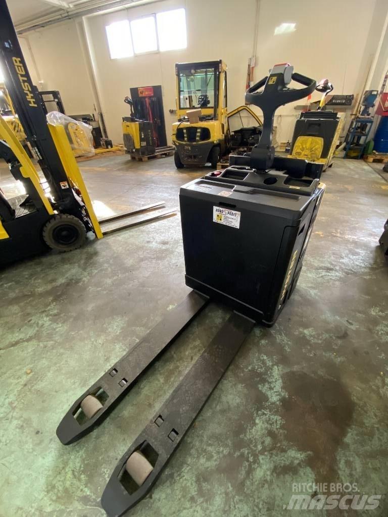 Hyster P2.0S FBW Gaffelstabler med gående fører