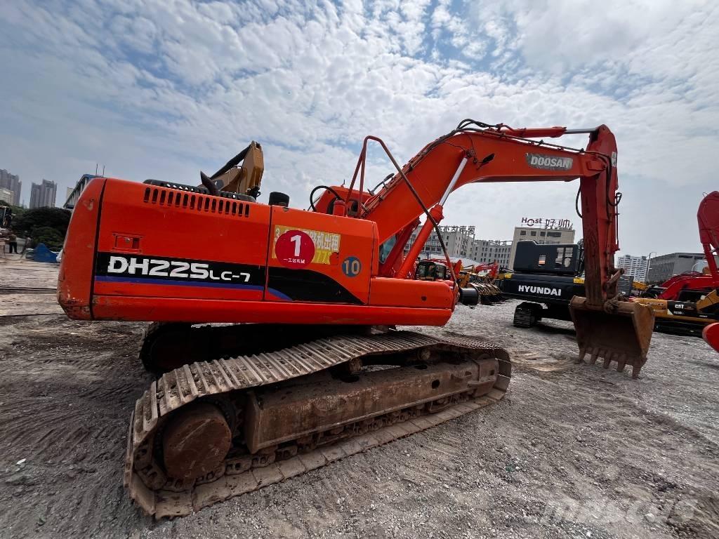 Doosan DH 225 LC-7 Gravemaskiner på larvebånd