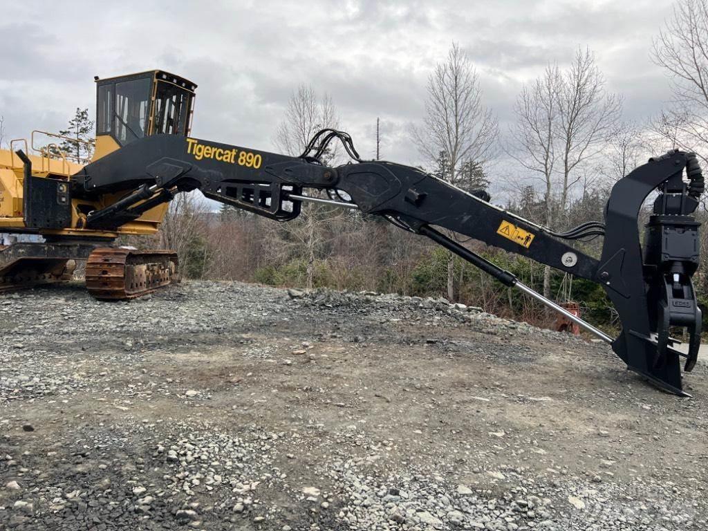 Tigercat 890 Udslæbningstraktorer