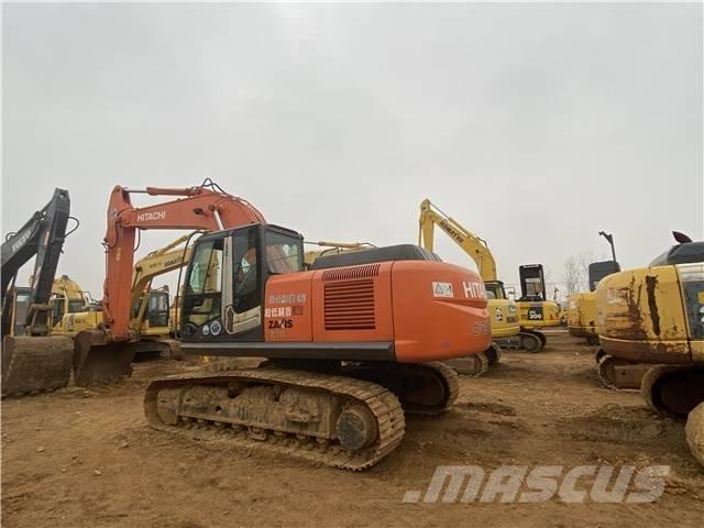 Hitachi ZX210-3 Gravemaskiner på larvebånd