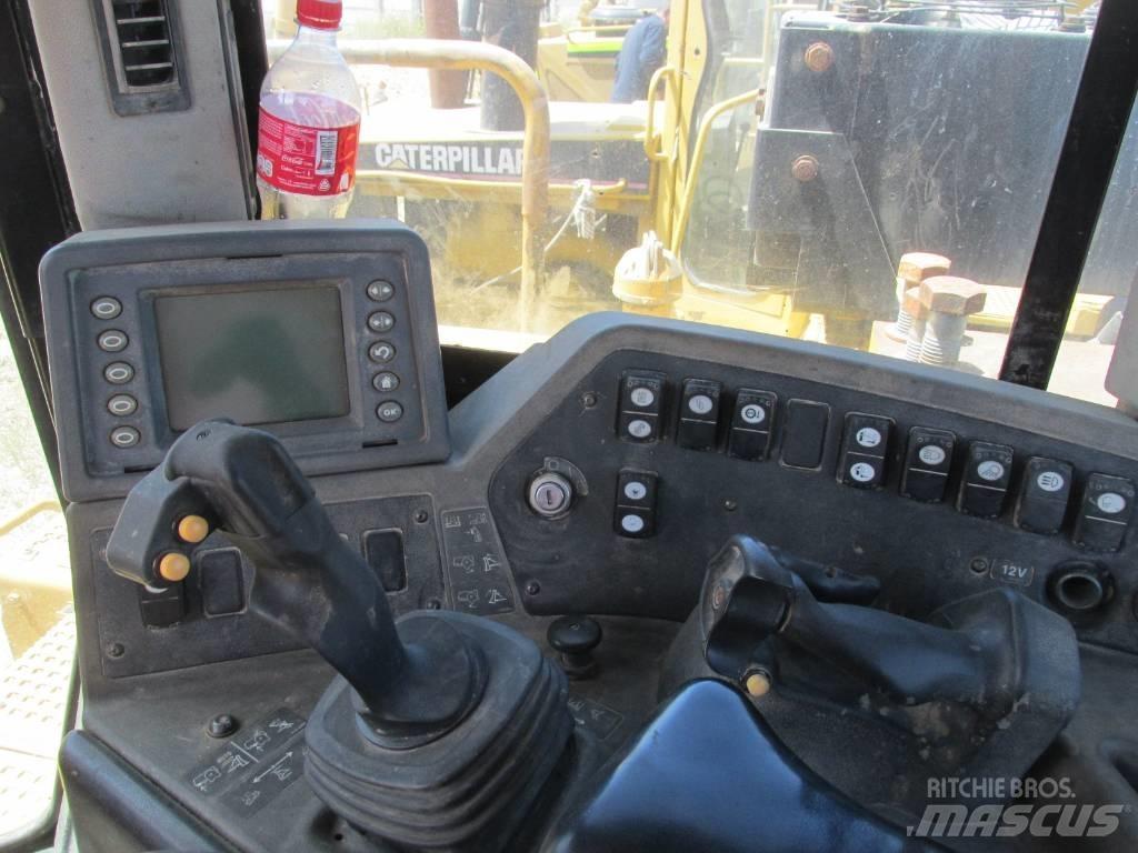 CAT D 9 T Bulldozer på larvebånd