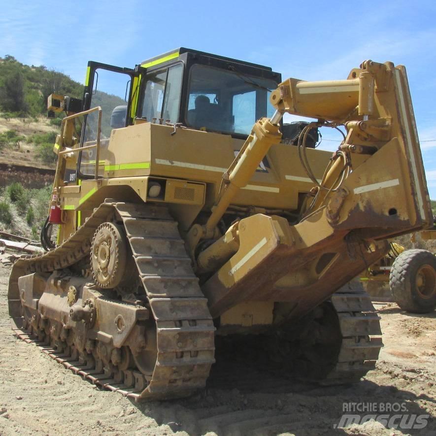 CAT D 9 T Bulldozer på larvebånd