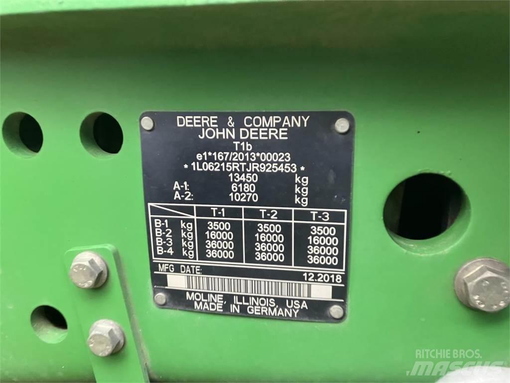 John Deere 6215R Traktorer