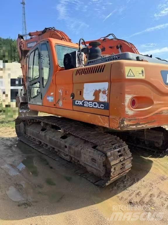 Doosan DX 260LC Gravemaskiner på larvebånd