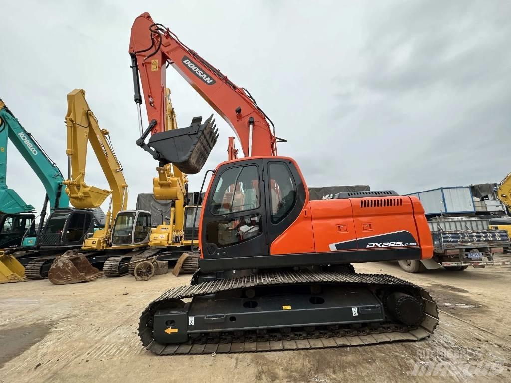 Doosan DX225LC-9C Gravemaskiner på larvebånd