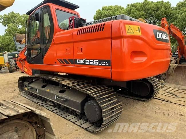 Doosan DX 225 LCA Gravemaskiner på larvebånd