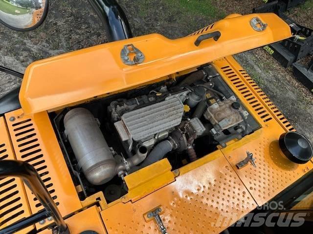 JCB JS190N LC Gravemaskiner på larvebånd