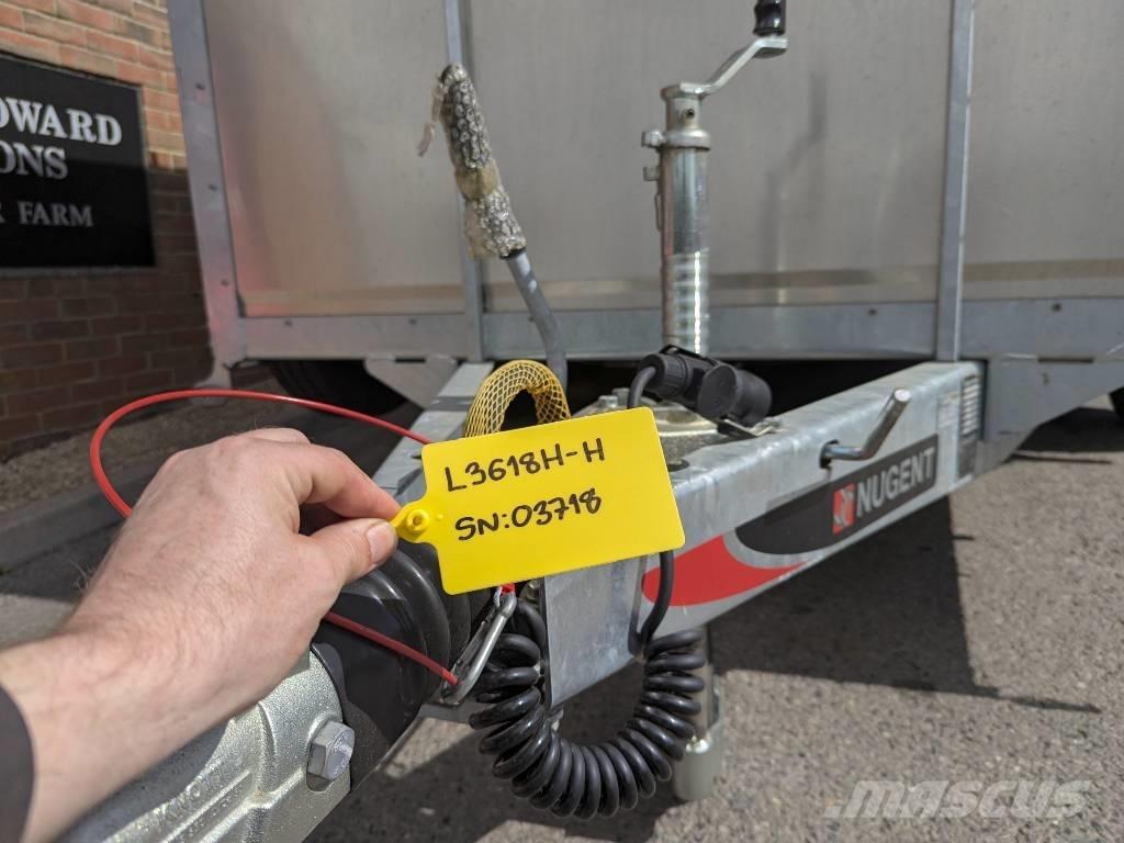 Nugent L3618H-H Anhænger til dyretransport