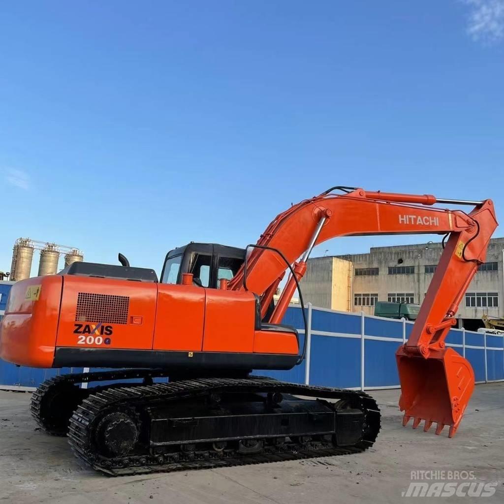 Hitachi ZX200 Gravemaskiner på larvebånd