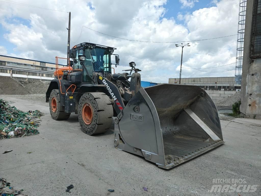 Doosan DL 320-7 Læssemaskiner på hjul