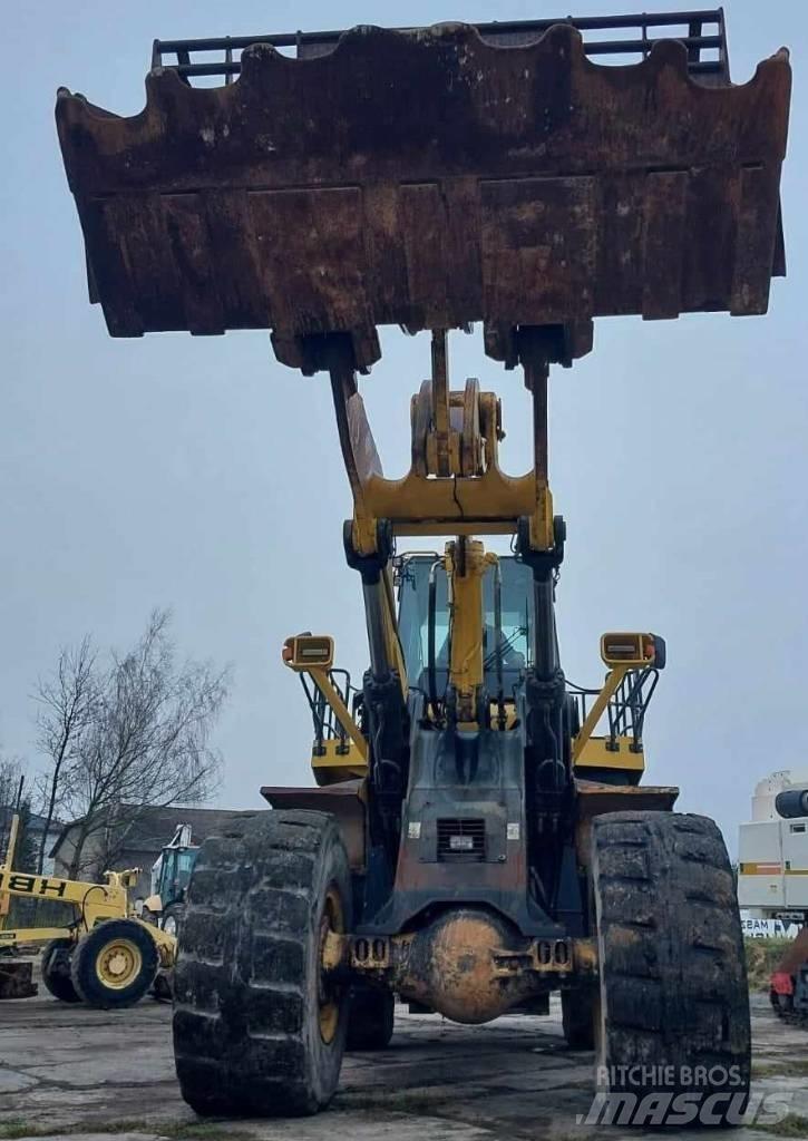 Komatsu WA 600-6 Læssemaskiner på hjul