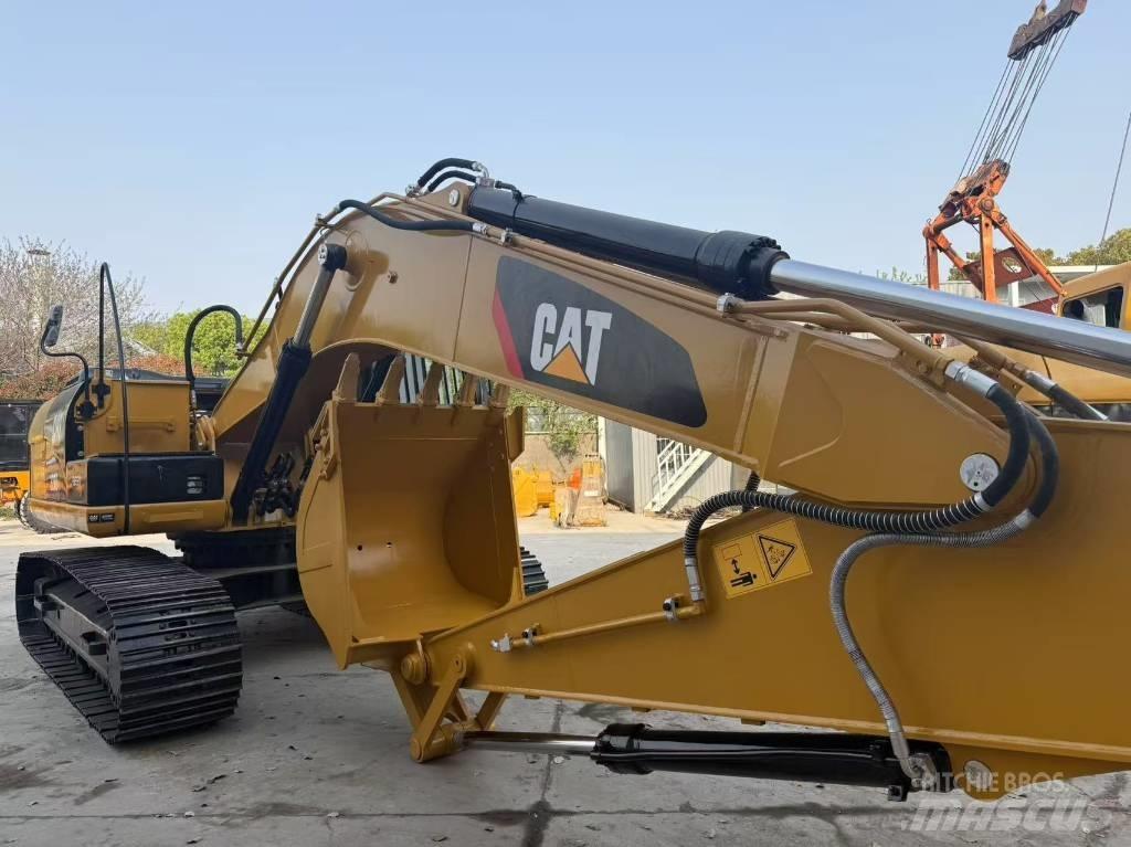 CAT 320D2 Midi-gravemaskiner 7t - 12t