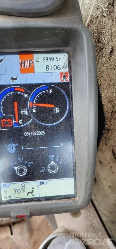 Hitachi 350LC Gravemaskiner på larvebånd