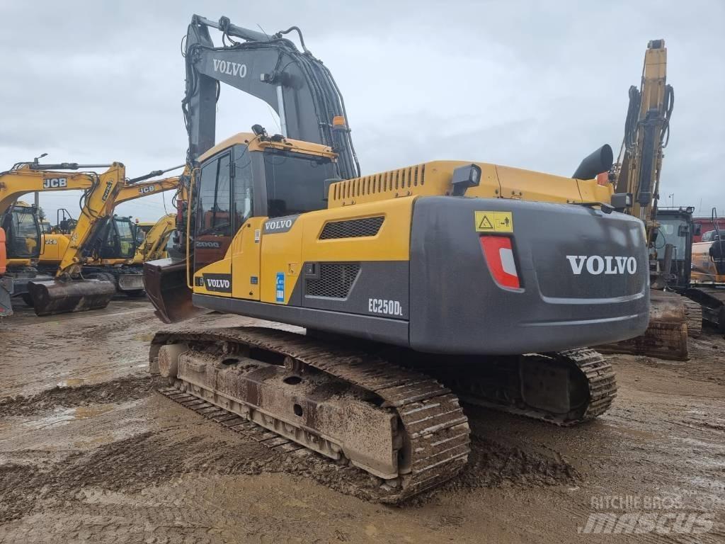 Volvo EC 250 D L Gravemaskiner på larvebånd