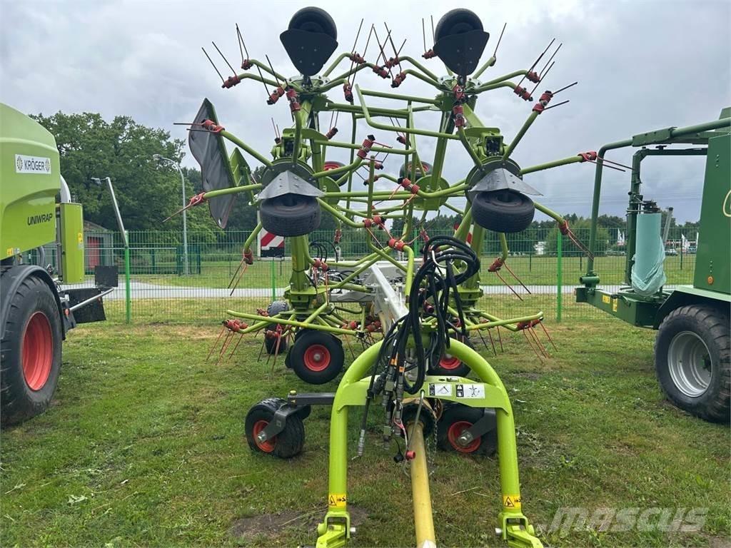 CLAAS Volto 1300 River og høvendere