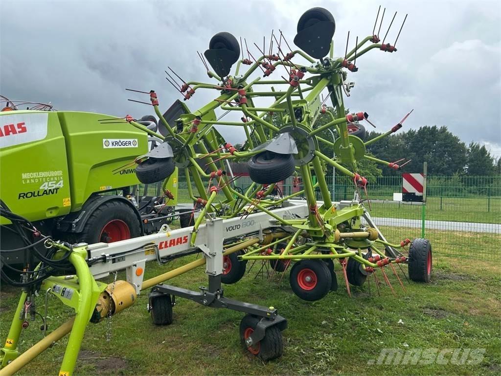 CLAAS Volto 1300 River og høvendere