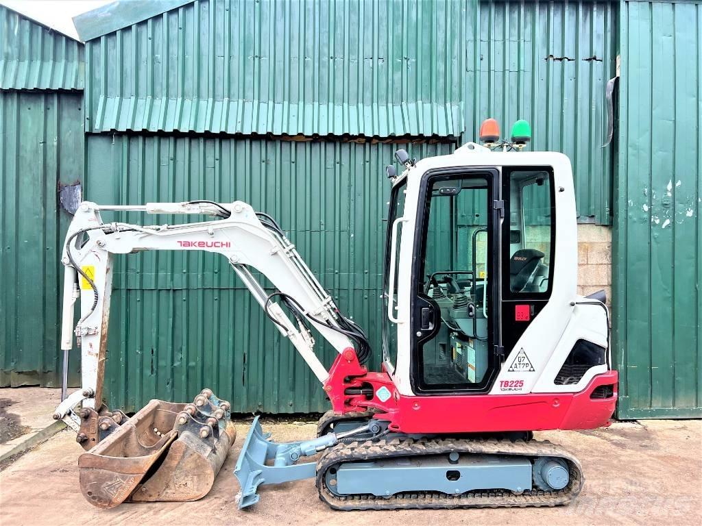 Takeuchi TB225 Minigravemaskiner