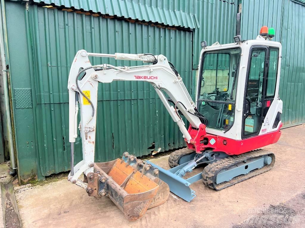 Takeuchi TB225 Minigravemaskiner
