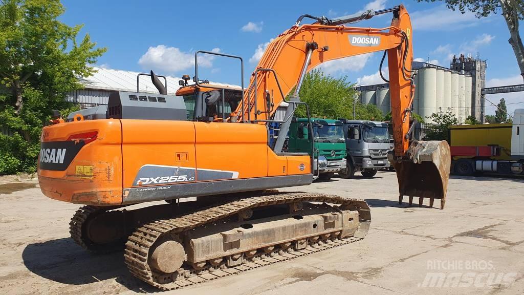 Doosan DX 255 LC-5 Gravemaskiner på larvebånd