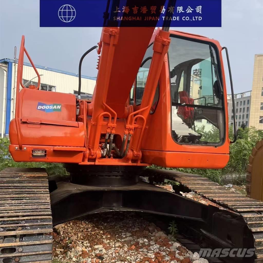 Doosan DH 225 Gravemaskiner på larvebånd