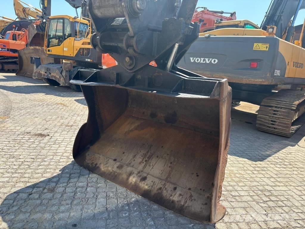 Volvo EC 240 C L Gravemaskiner på larvebånd