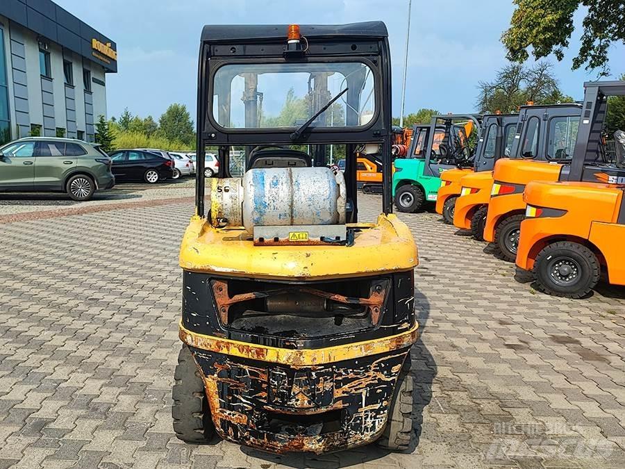 CAT GP30N LPG gaffeltrucks