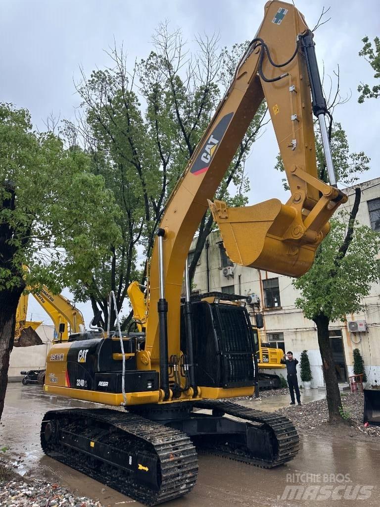 CAT CAT324D Midi-gravemaskiner 7t - 12t
