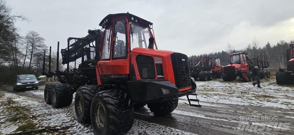 Komatsu 835 Udkørselsmaskiner