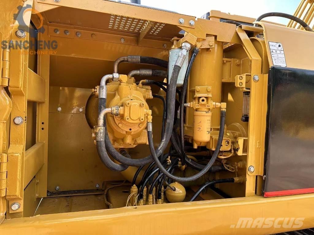 CAT 320B Gravemaskiner på larvebånd