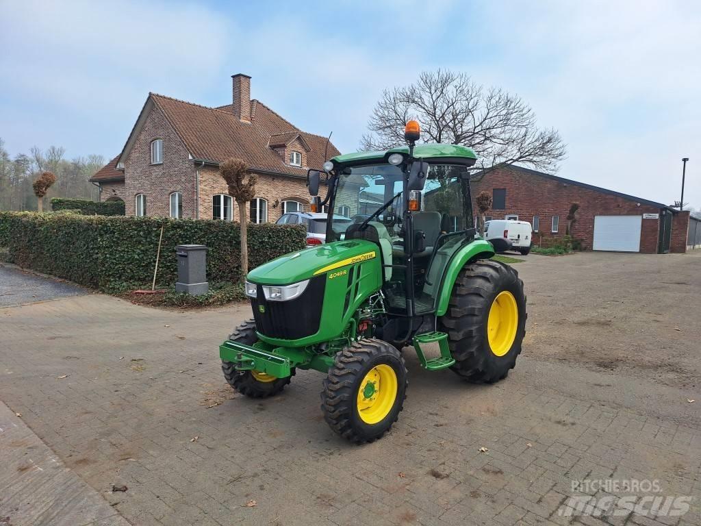 John Deere 4049R Kompakte traktorer