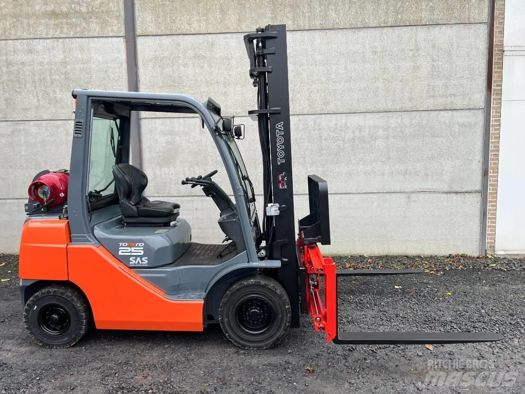 Toyota 02-8 FGF 25 LPG gaffeltrucks