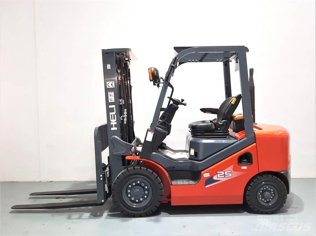 Heli CPCD25 XC26H Diesel gaffeltrucks