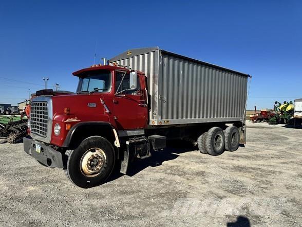 Ford 8000 Entreprenør - Andet