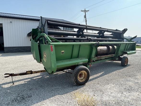 John Deere 220 Hoveder til mejetærskere