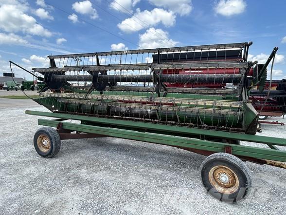 John Deere 220 Hoveder til mejetærskere
