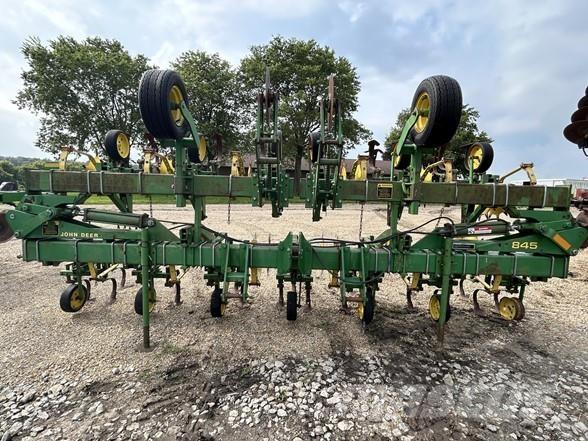 John Deere 845 Roerækkerensere/radrensere