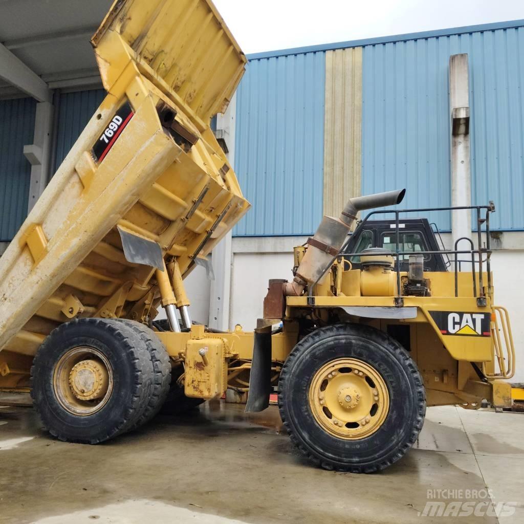 CAT 769 D Knækstyrede dumpere