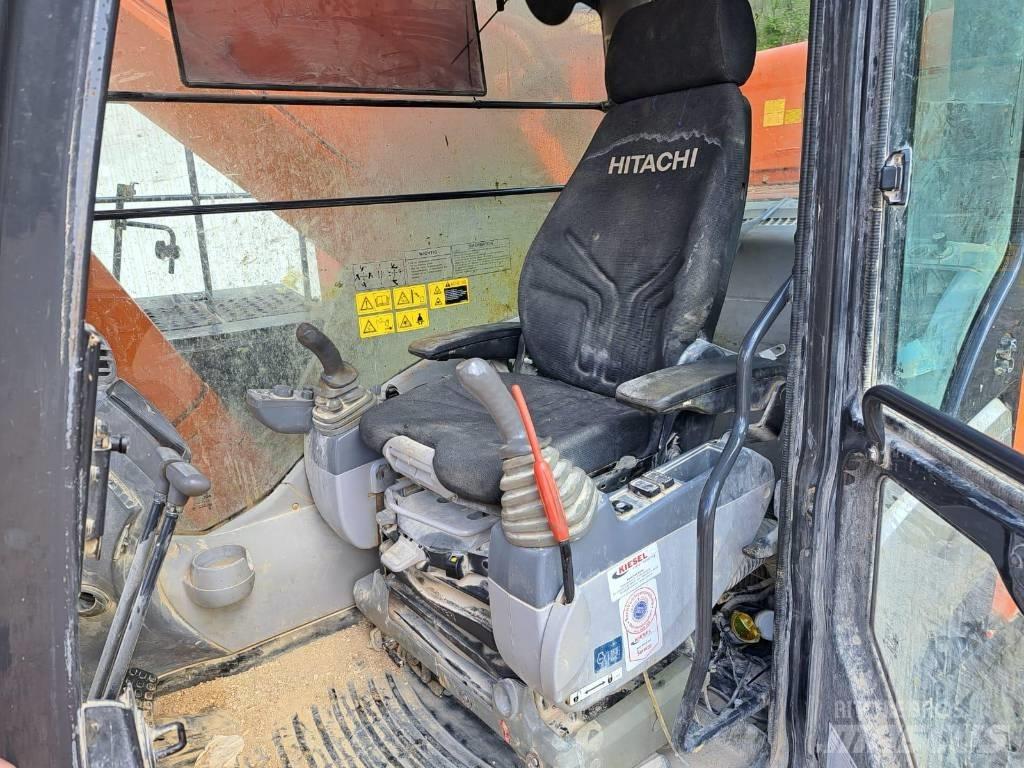 Hitachi ZX670ICH-5B Gravemaskiner på larvebånd