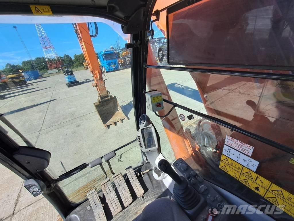 Hitachi ZX210LC-6 Gravemaskiner på larvebånd