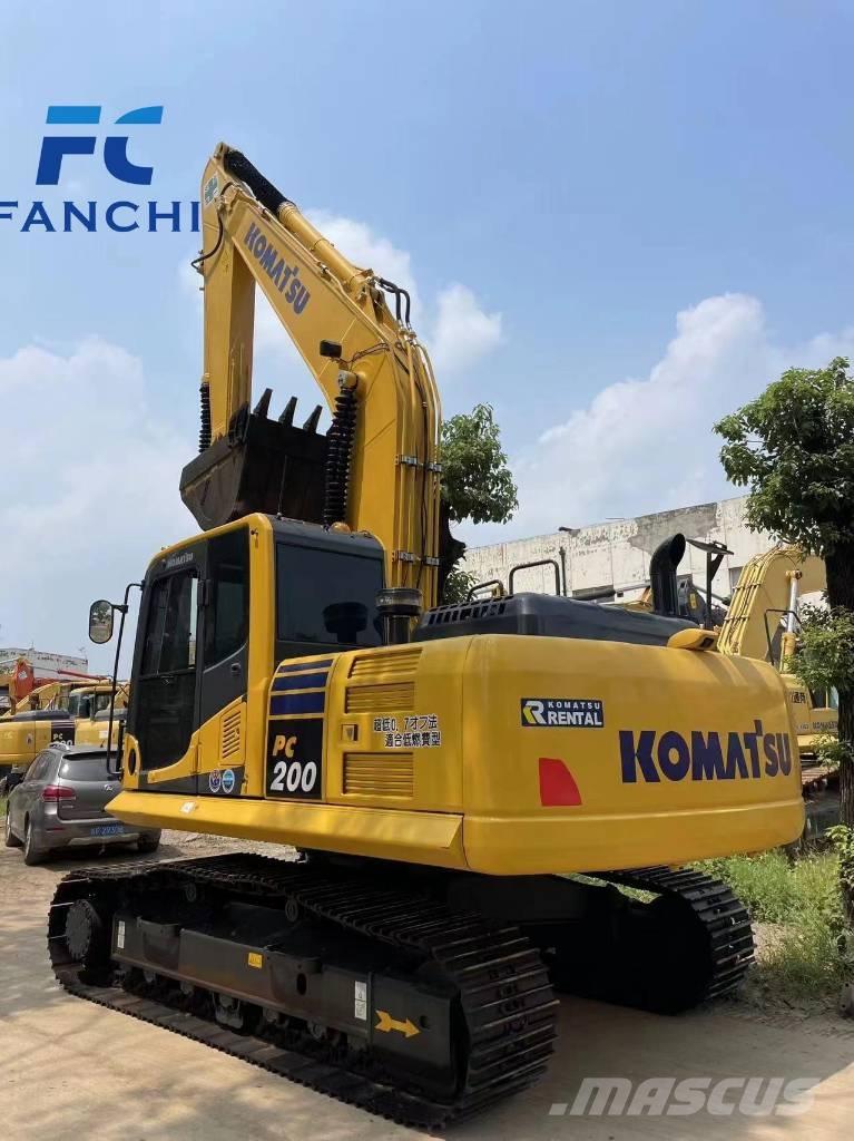 Komatsu PC 200 Gravemaskiner på larvebånd
