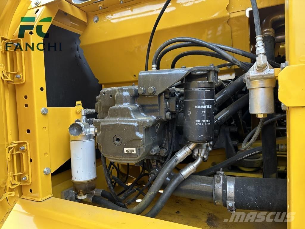 Komatsu PC 200 Gravemaskiner på larvebånd