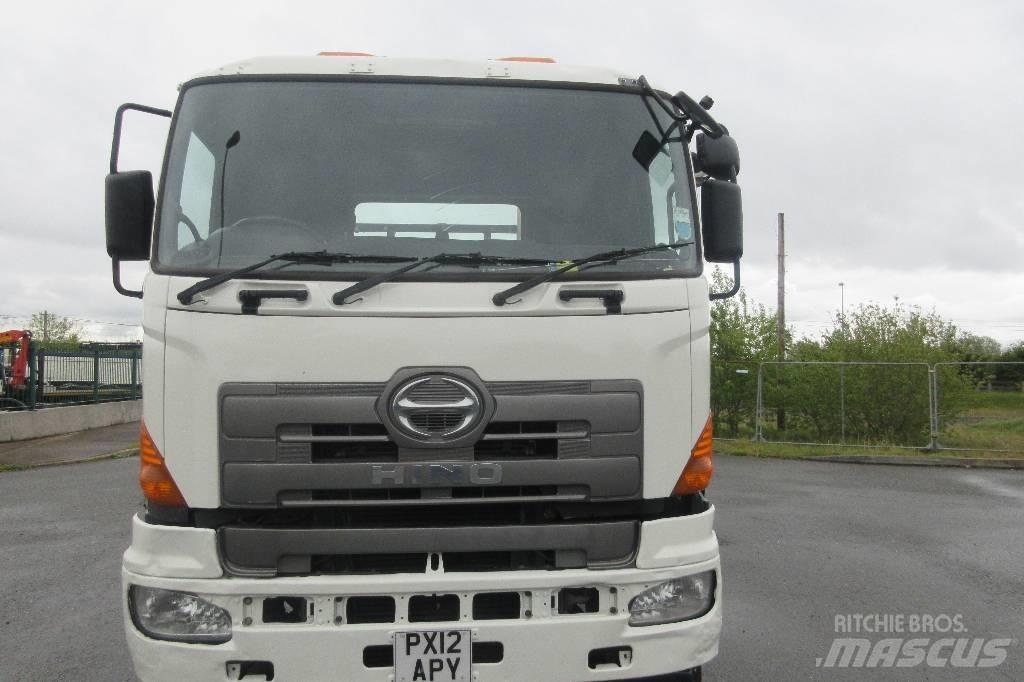 HINO 700 Skip loader