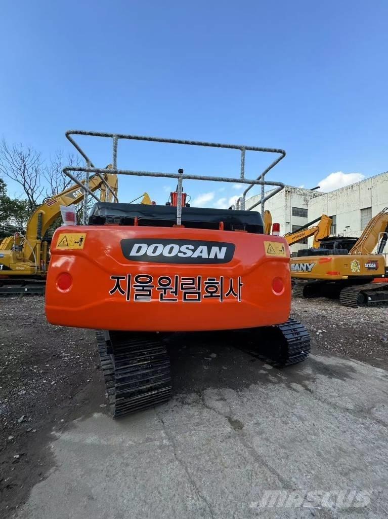 Doosan DX300LC Gravemaskiner på larvebånd