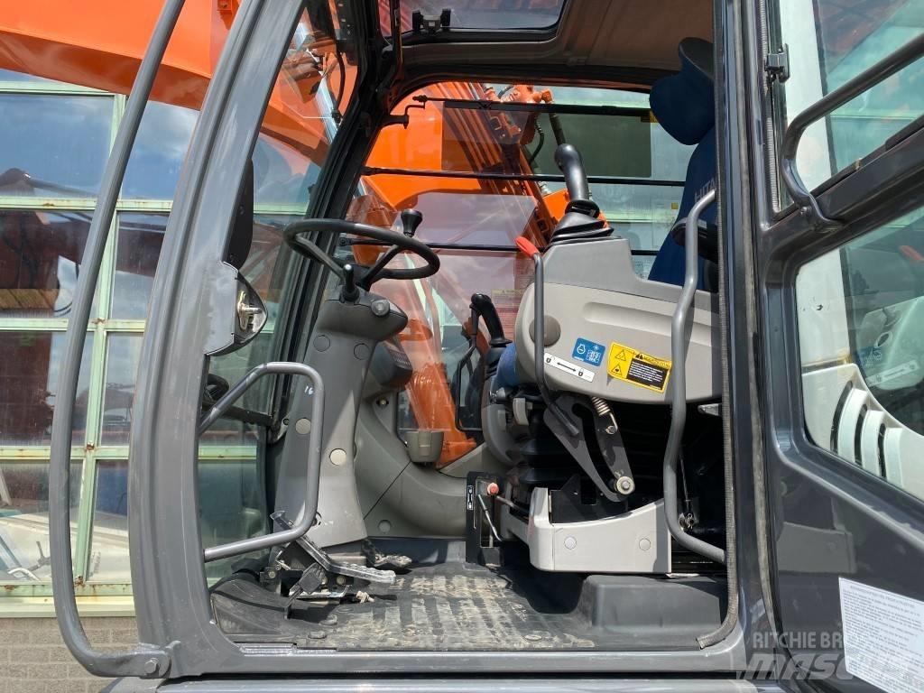 Hitachi Zaxis 140W-3 Gravemaskiner på hjul