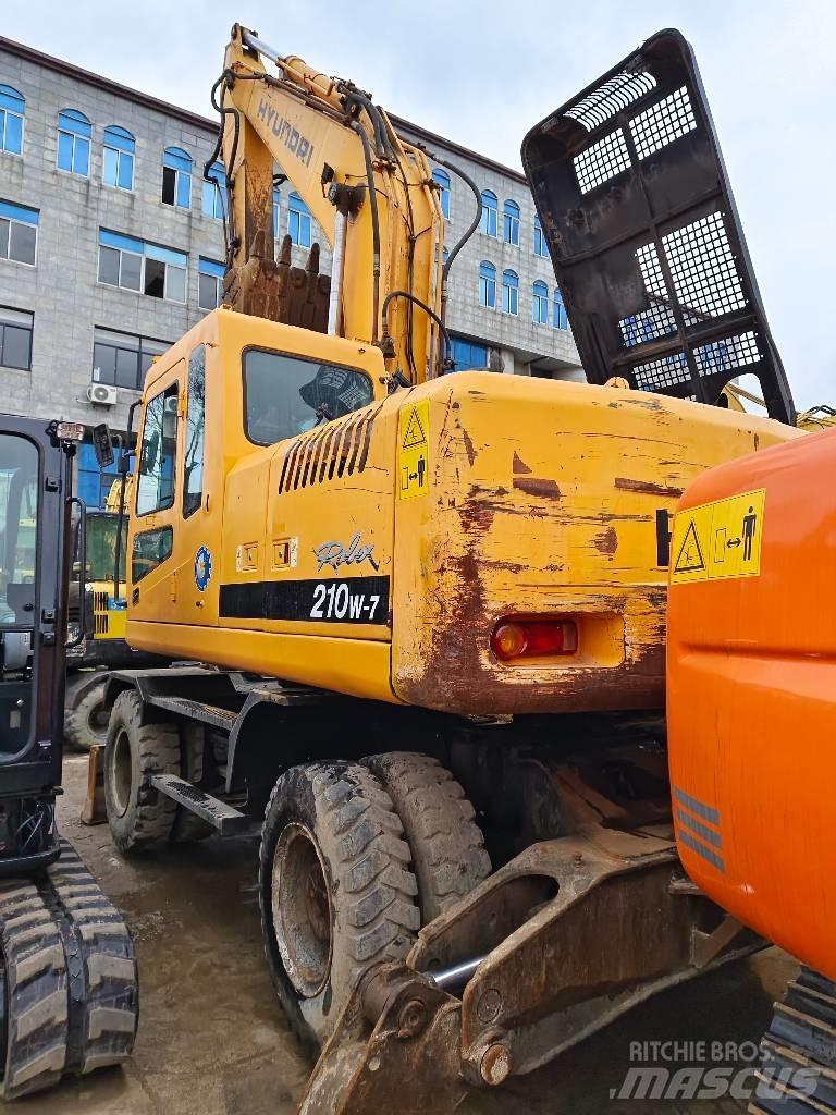 Hyundai R210W-7 Gravemaskiner på hjul