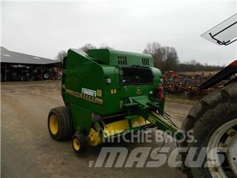 John Deere 575 Rundballe-pressere