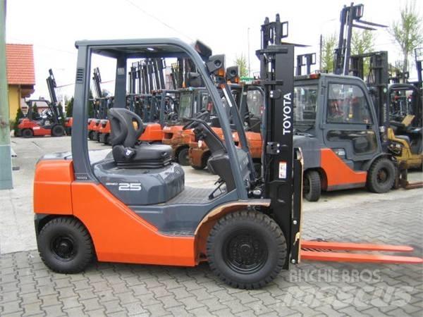 Toyota 02-8FG25 LPG gaffeltrucks